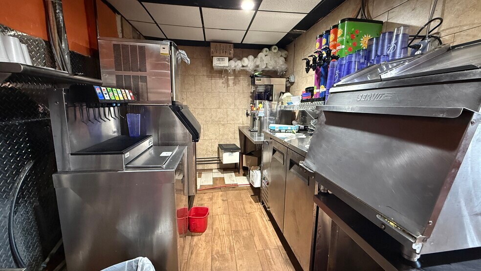 More Photos Of 1310 S Muskogee Ave, Tahlequah Restaurant For Sale