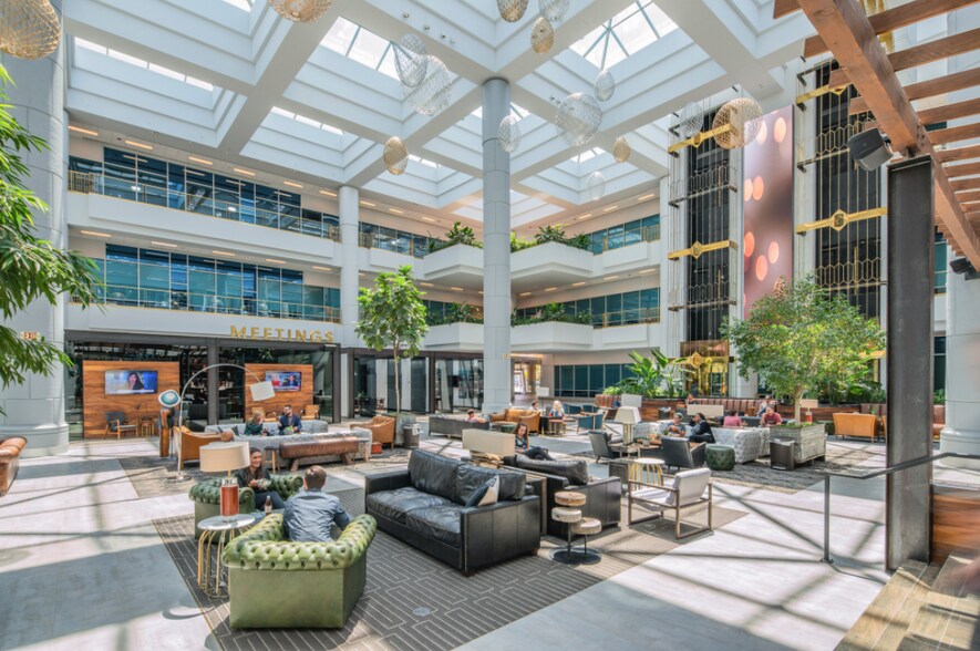 More Photos Of 4343 N Scottsdale Rd, Scottsdale Office For Sale