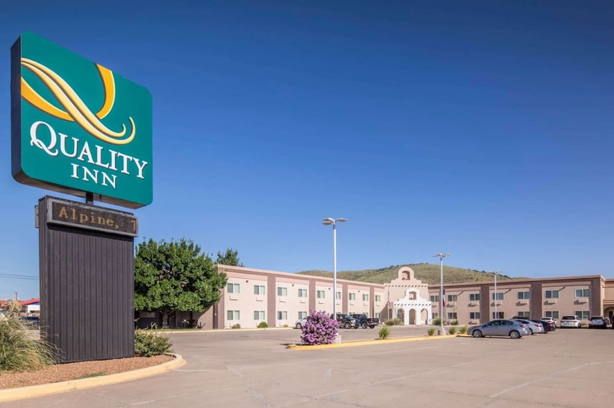 Primary Photo Of 2401 E Highway 90, Alpine Hotel For Sale