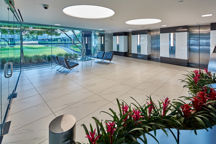 More Photos Of 5000 Quorum Dr, Dallas Office For Lease