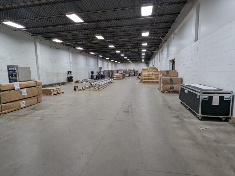 More Photos Of 2325 Sybrant Rd, Traverse City Warehouse For Lease