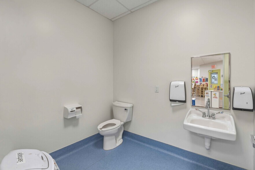 More Photos Of 2728 Thomson Ave, Long Island City Apartments For Sale