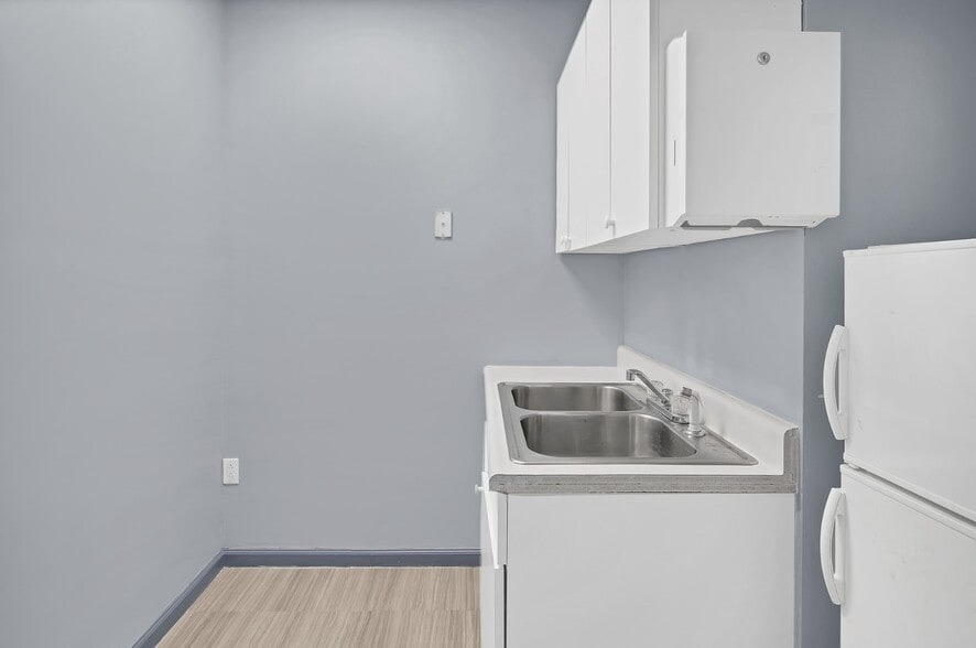 More Photos Of 1 Executive Blvd, Suffern Office For Sale