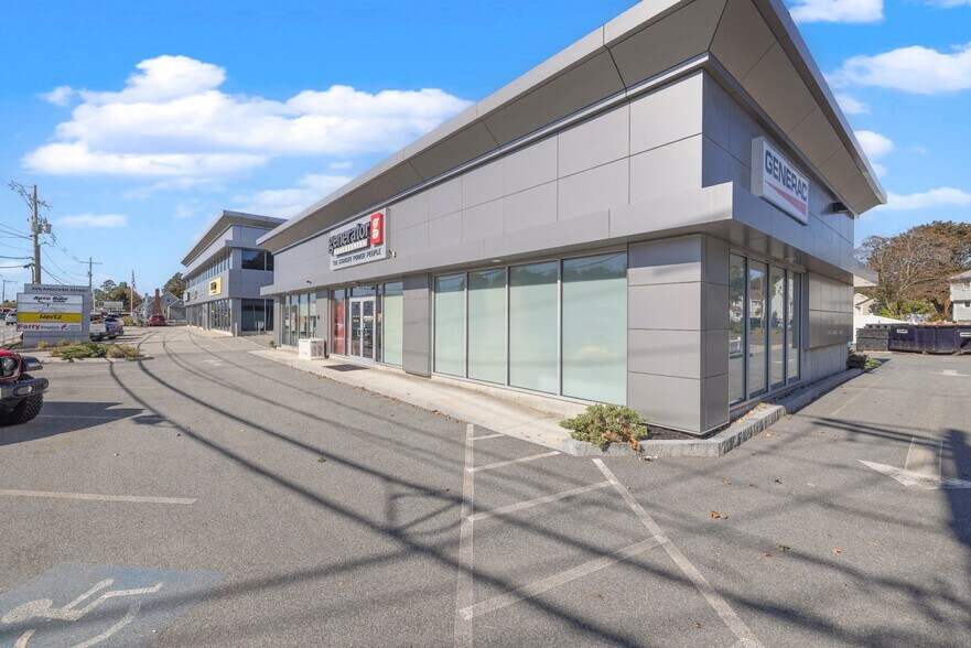 More Photos Of 251-255 Andover St, Peabody Storefront For Lease