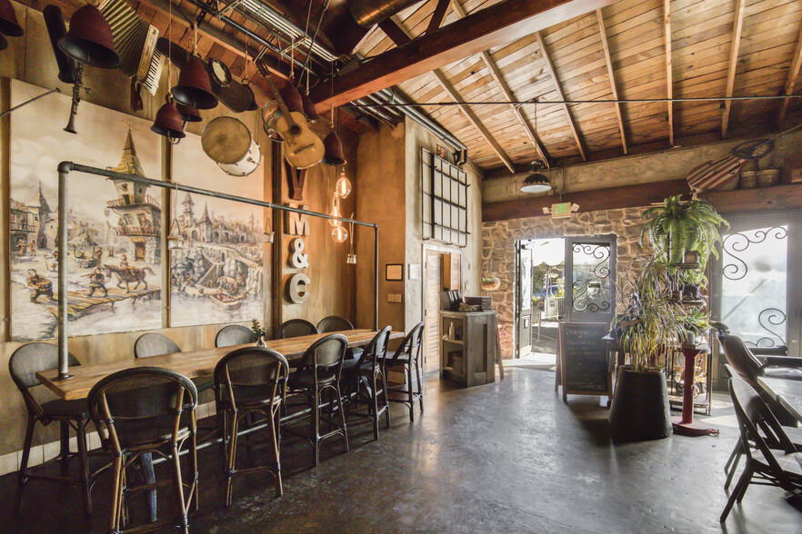 More Photos Of 3155-3157 Glendale Blvd, Los Angeles Restaurant For Lease
