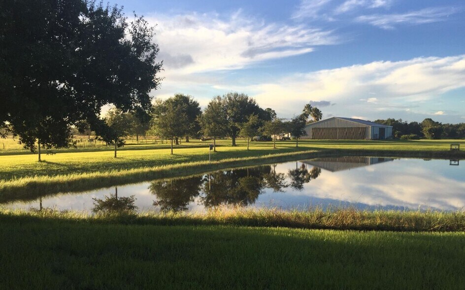 More Photos Of 12245 NE 56th Ave, Okeechobee Airplane Hangar For Sale