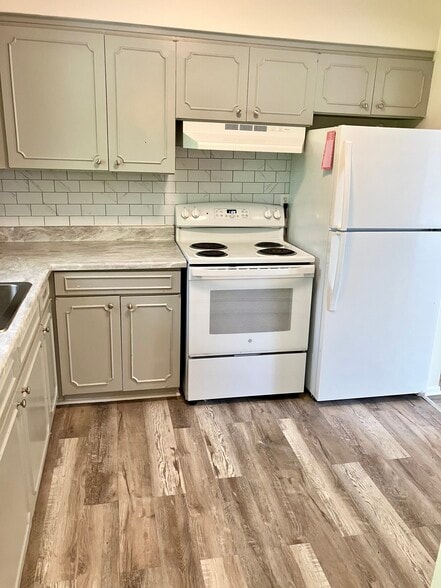 More Photos Of 141 Dunbar Ave, Fords Specialty For Sale