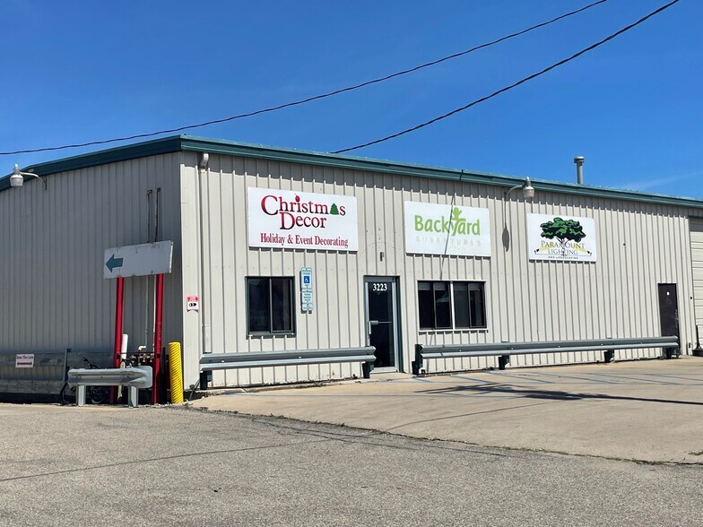 More Photos Of 3215 Main Ave, Fargo Storefront For Lease