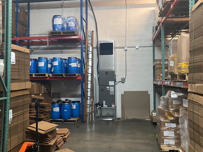 More Photos Of 4093 N 28th Way, Hollywood Warehouse For Lease