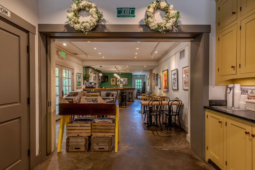 More Photos Of 305 Main St, Peru Restaurant For Sale