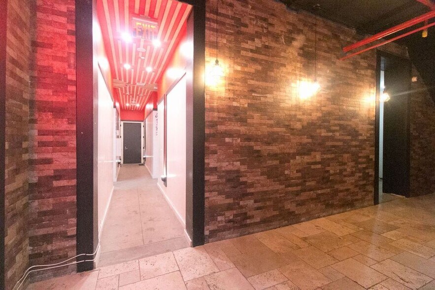 More Photos Of 78-92 Kingsland Ave, Brooklyn Flex For Sale