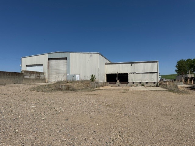More Photos Of 37701 Ottawa Rd, Le Sueur Industrial For Sale