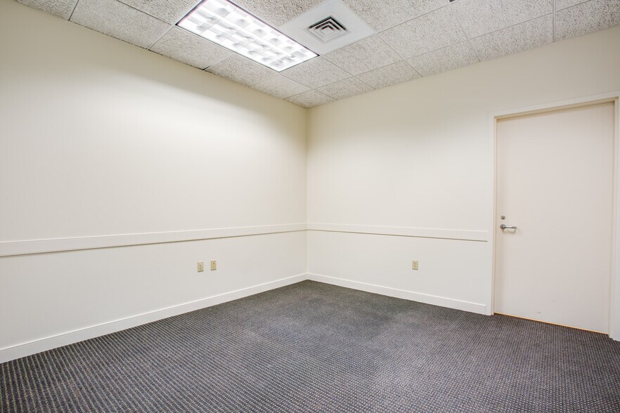 More Photos Of 4414 Lafayette Blvd, Fredericksburg Loft Creative Space For Lease