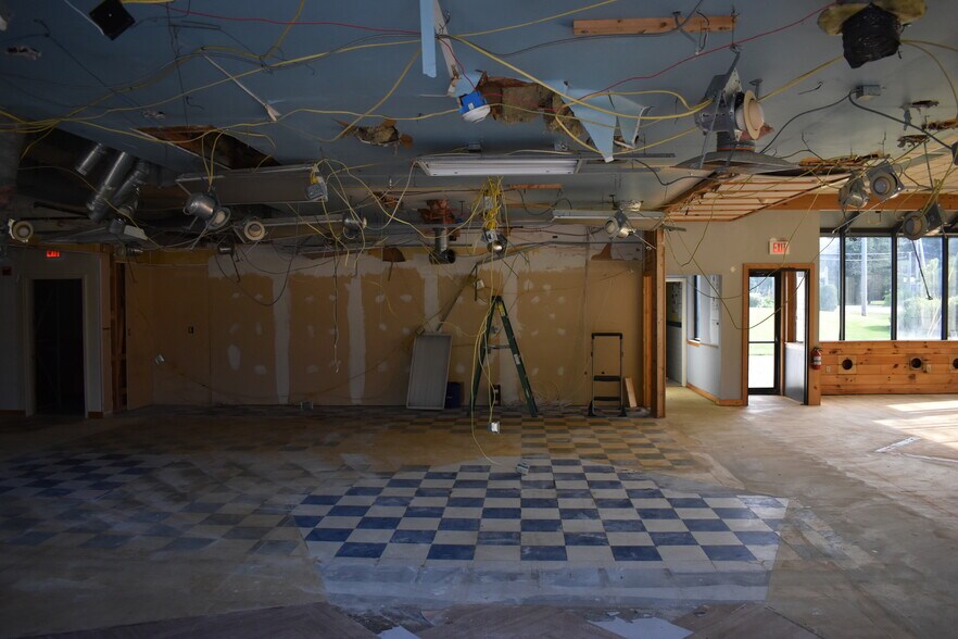 More Photos Of 23 Route 125, Kingston Freestanding For Sale