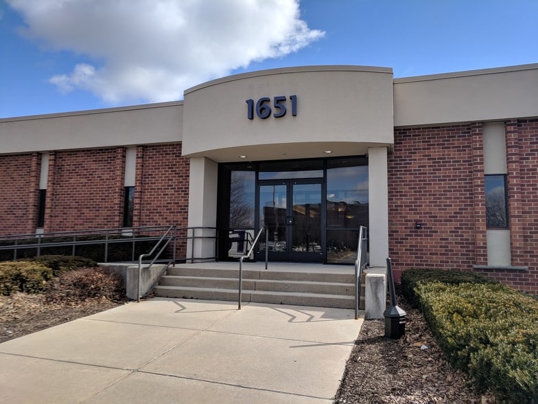 Primary Photo Of 1651 N Cedar Crest Blvd, Allentown Office For Lease