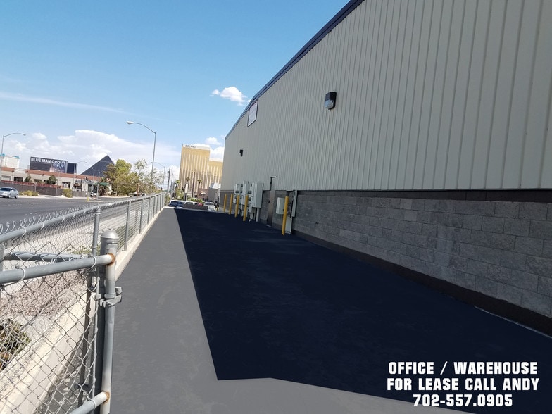 More Photos Of 3915 W Hacienda Ave, Las Vegas Warehouse For Lease