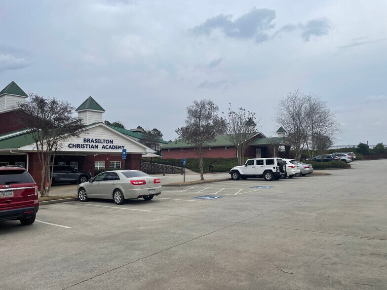 More Photos Of 401 Zion Church Rd, Braselton Sports And Entertainment For Lease
