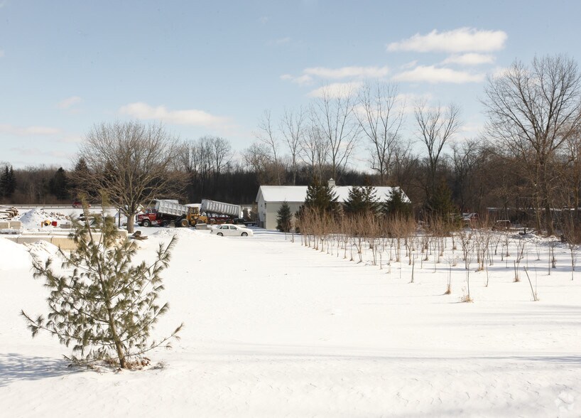 More Photos Of 6350 Whitmore Lake Rd, Whitmore Lake Warehouse For Sale