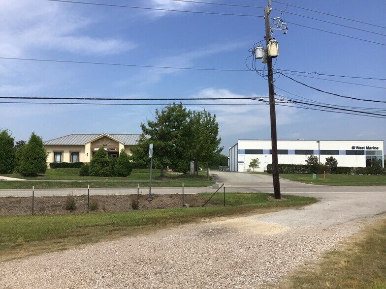 More Photos Of 921 Lawrence Rd, Kemah Industrial For Sale
