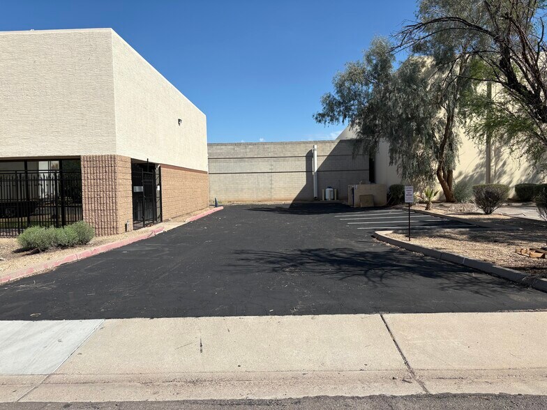 More Photos Of 4653 S 33rd St, Phoenix Warehouse For Sale