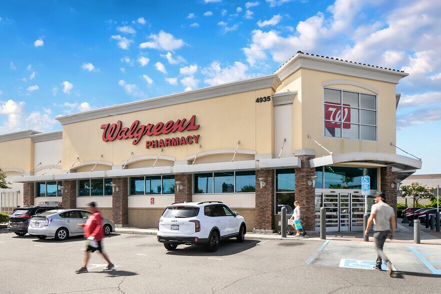 More Photos Of 4935 Warner Ave, Huntington Beach Drugstore For Sale