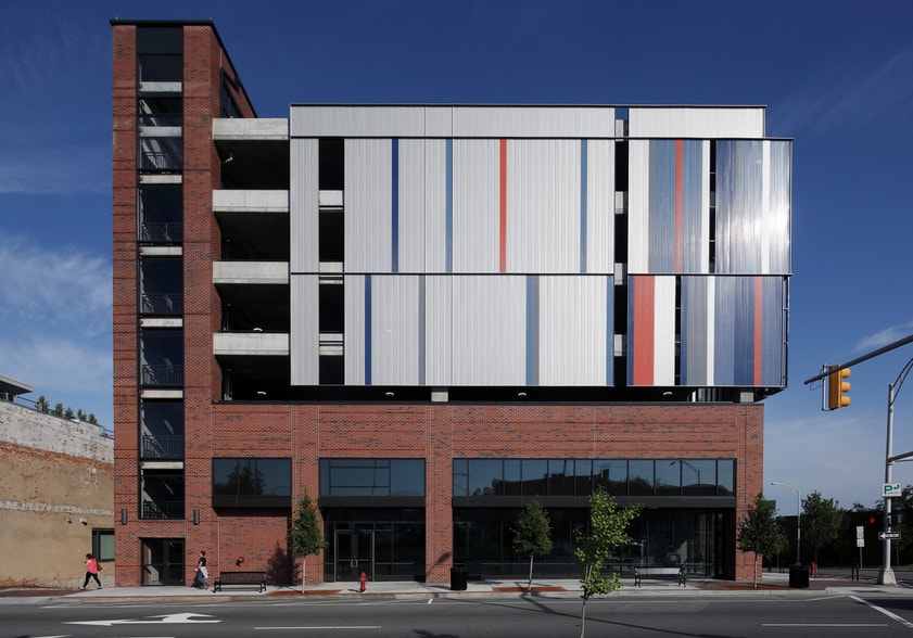 More Photos Of 105 W Morgan St, Durham Storefront Retail Office For Lease