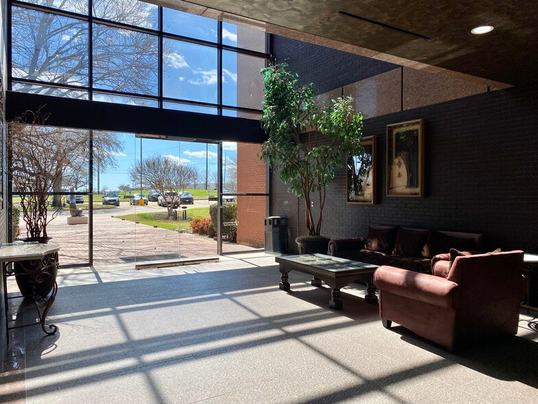 More Photos Of 3700 River Walk Dr, Flower Mound Loft Creative Space For Lease