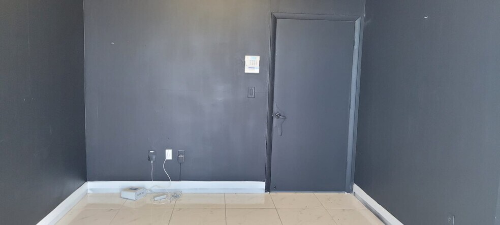 More Photos Of 14900 SW 136th St, Miami General Retail For Lease