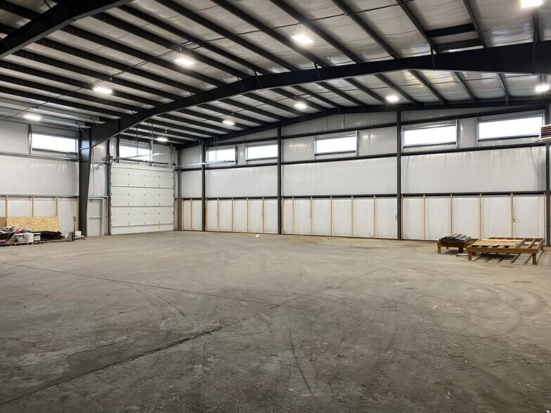More Photos Of 1385 Industrial Ave, Woodburn Warehouse For Lease