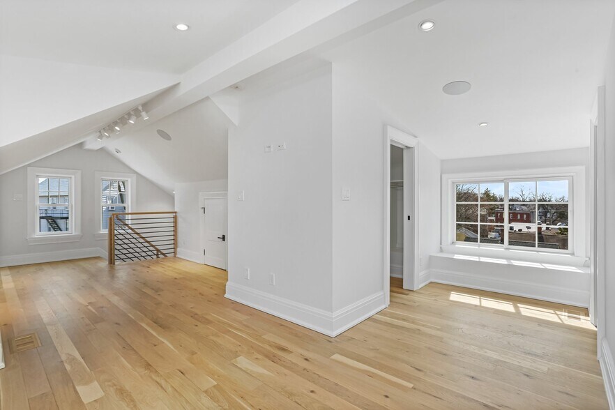 More Photos Of 25 Henry St, Greenwich Apartments For Sale
