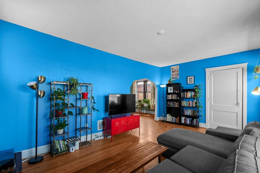 More Photos Of 5510 Lisette Ave, Saint Louis Multifamily For Sale