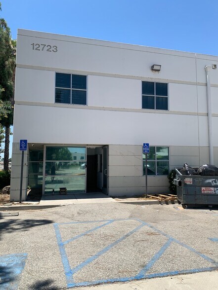 Primary Photo Of 12723 Schabarum Ave, Irwindale Warehouse For Lease
