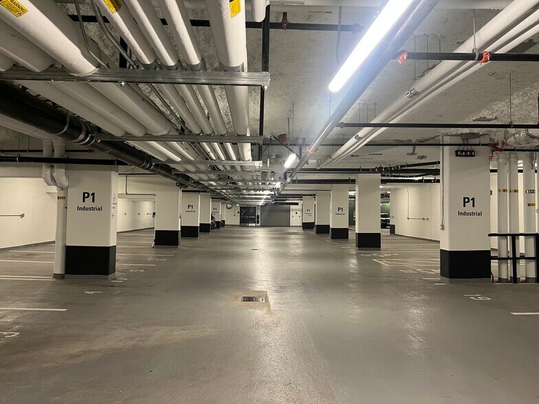 More Photos Of 220 East 1st Ave, Vancouver Light Manufacturing For Lease