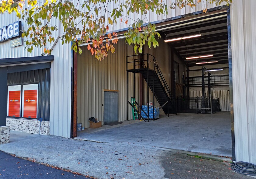 More Photos Of 166 Young Harris St, Blairsville Self Storage For Sale