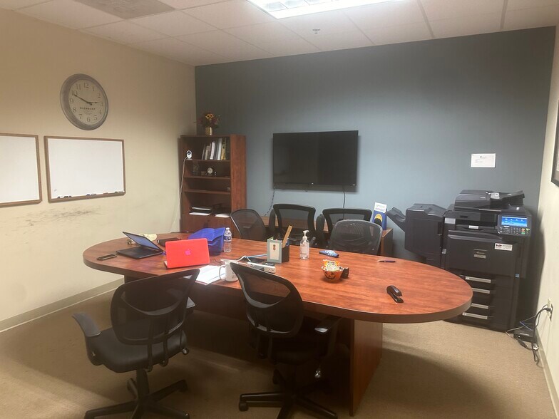 More Photos Of 7001 Heritage Village Plz, Gainesville Office For Lease