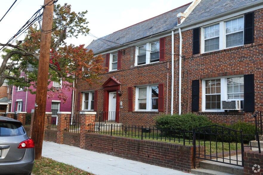 More Photos Of , Washington Multifamily For Sale