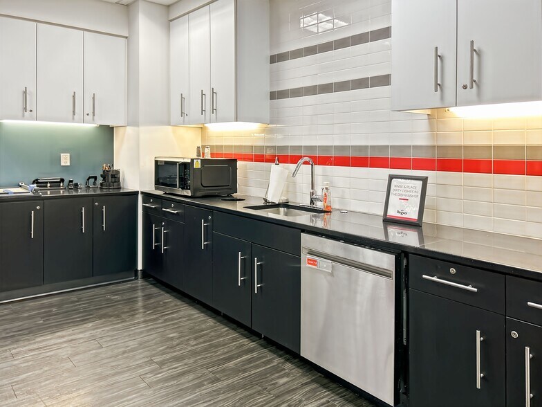 More Photos Of 128 Millport Cir, Greenville Coworking Space