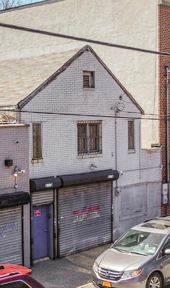 More Photos Of 10 Cross St, Staten Island Warehouse For Sale