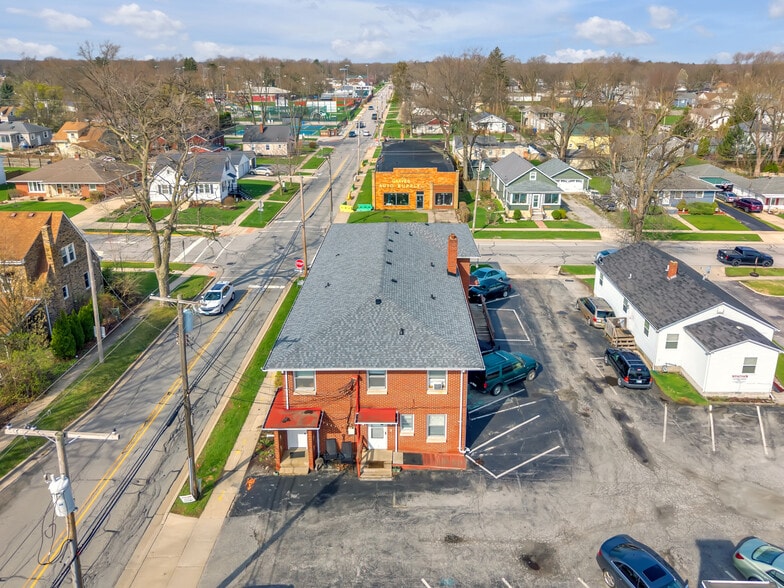 More Photos Of 182 W North St, Crown Point Apartments For Sale