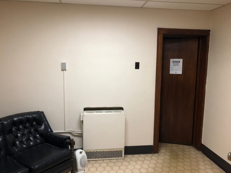 More Photos Of 2830 Cleveland Ave NW, Canton Warehouse For Lease