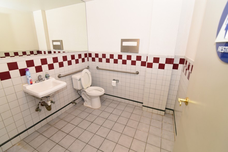 More Photos Of 1216 S Garfield Ave, Alhambra Office For Lease