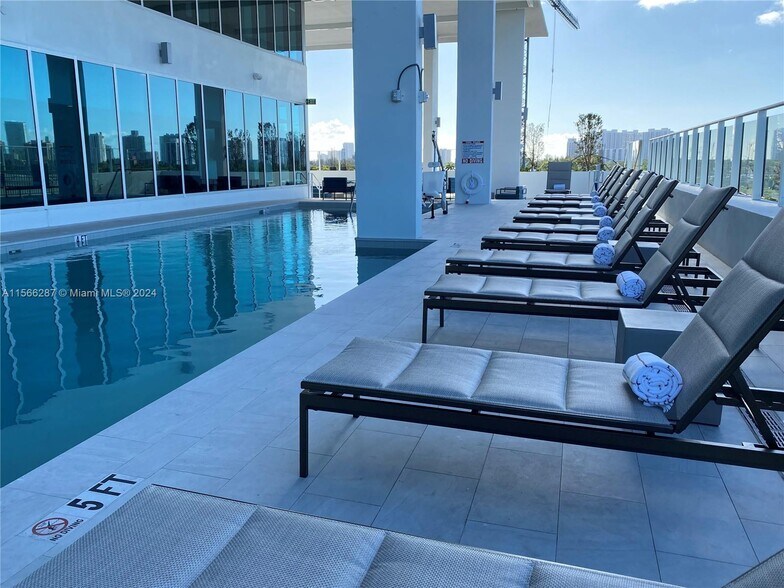 More Photos Of 2820 NE 214th St, Aventura Loft Creative Space For Sale