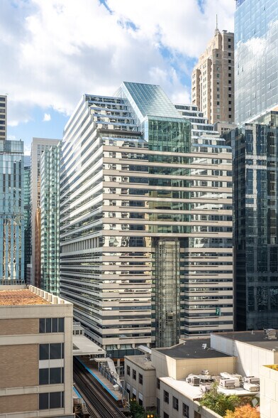 More Photos Of 203 N LaSalle St, Chicago Office For Lease