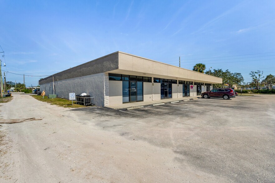 More Photos Of 2345 14th Ave, Vero Beach Medical For Sale
