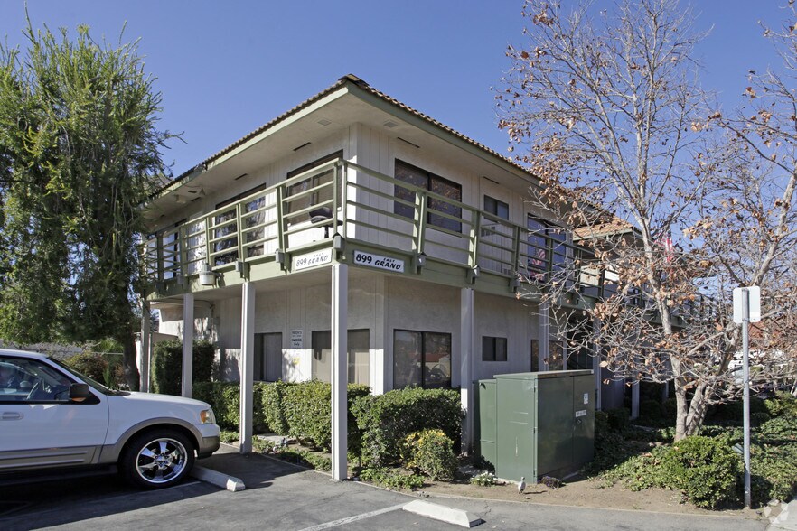 Primary Photo Of 899 E Grand Ave, Escondido Medical For Sale