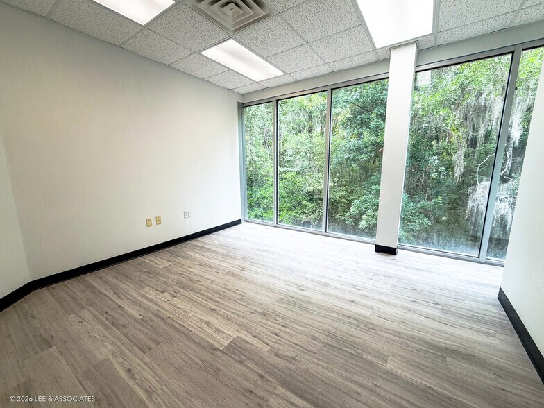 More Photos Of 4741 NW 8th Ave, Gainesville Medical For Sale