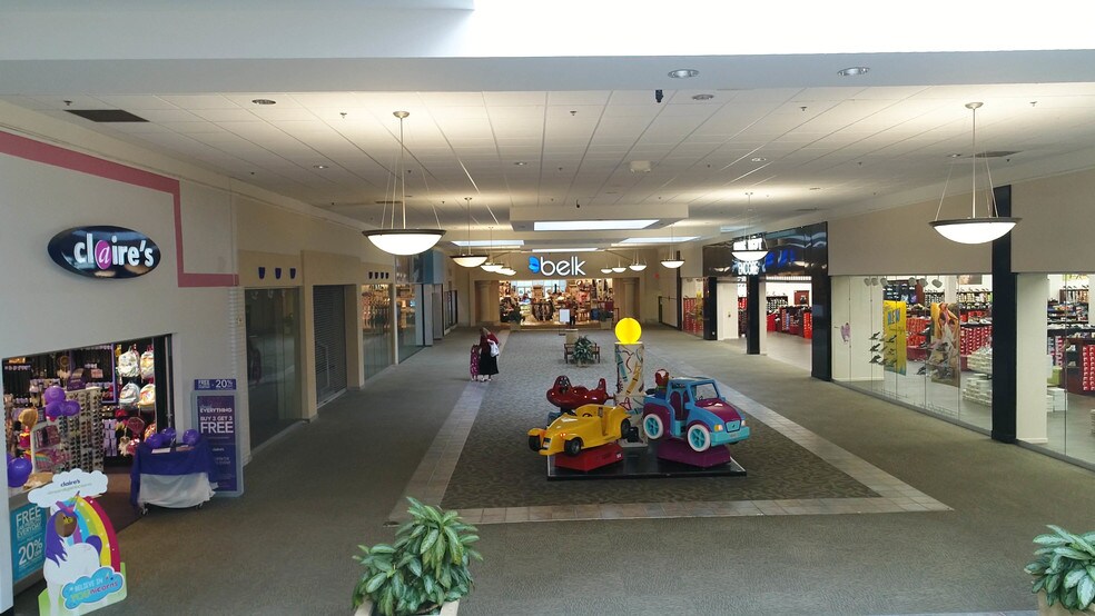 More Photos Of 2005 Veterans Blvd, Dublin Unknown For Lease