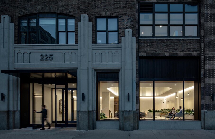 More Photos Of 225 Varick St, New York Office For Lease