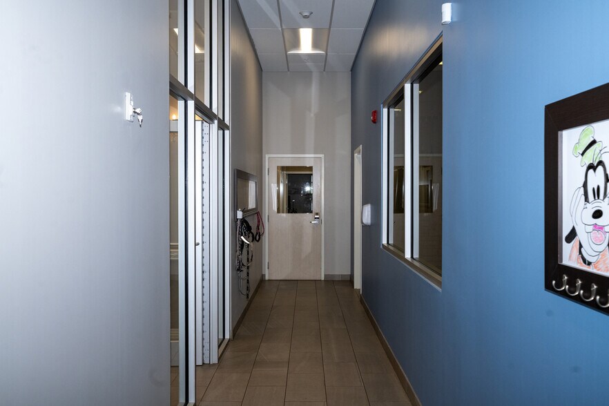 More Photos Of 2386 W State Road 426, Oviedo General Retail For Sale