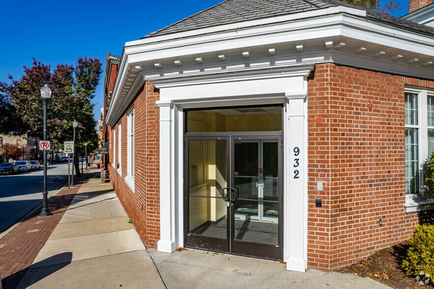 More Photos Of 932 Diamond Park, Meadville Medical For Sale